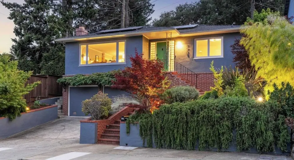Family-friendly Redwood Heights neighborhood in Oakland - residential real estate and homes for sale.